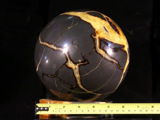 Simbircite (yellow calcite) sphere